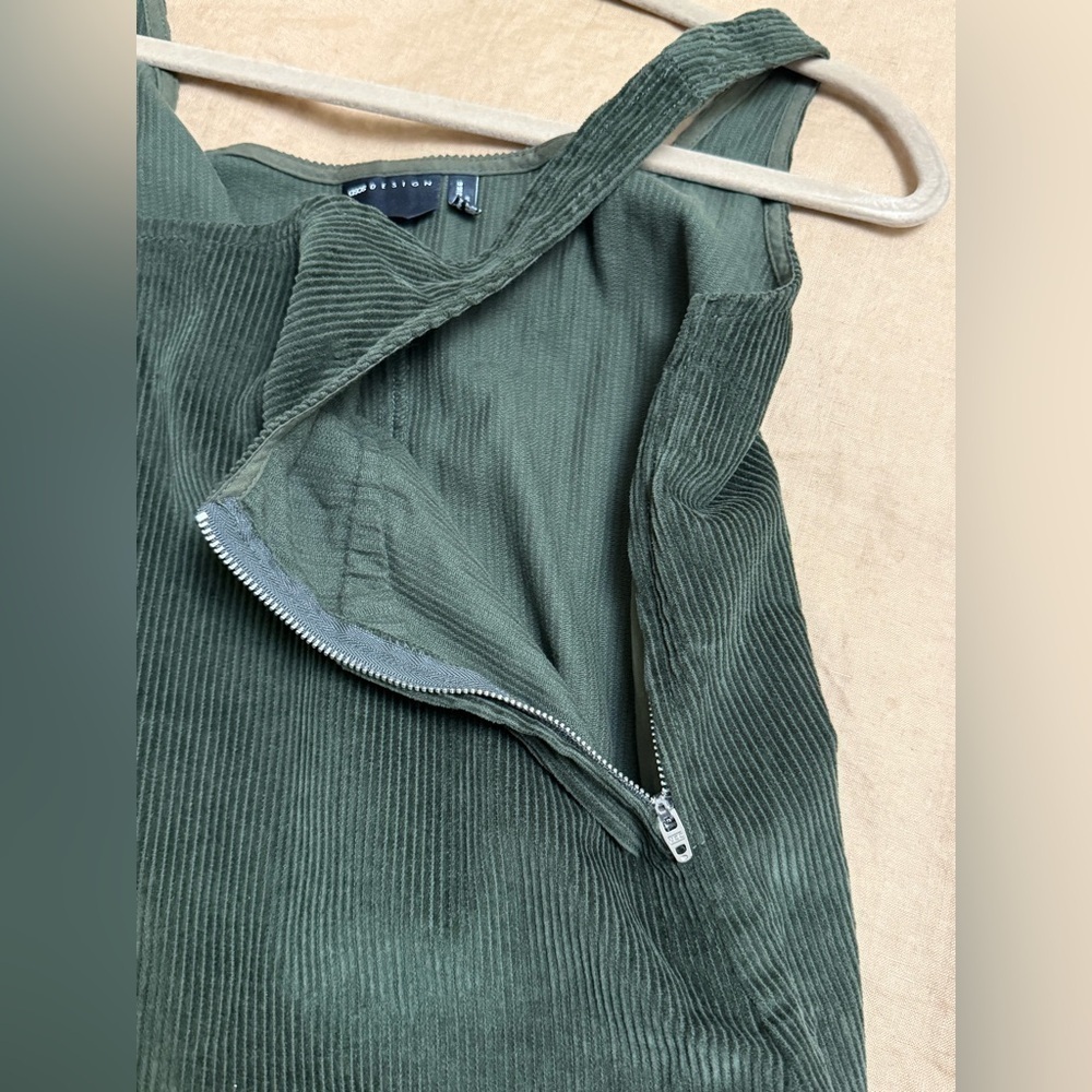 ASOS forest green a-line corduroy pinafore mini dress with pockets - Picture 4 of 13